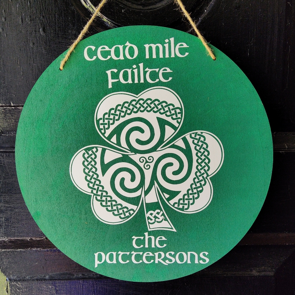 Personalized Green Cead Mile Failte  (100,000 Welcomes) Tribal Shamrock Sign